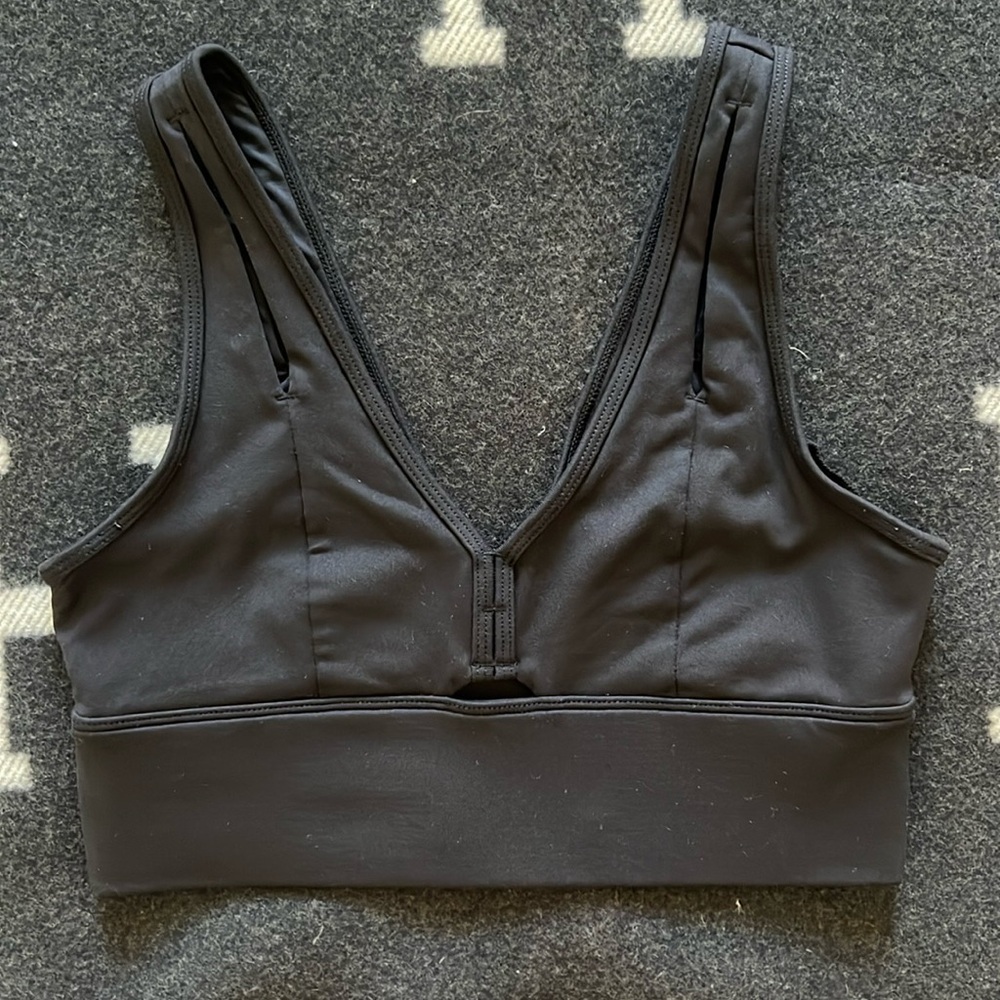 Alo Yoga Cut Out V-Neck Top